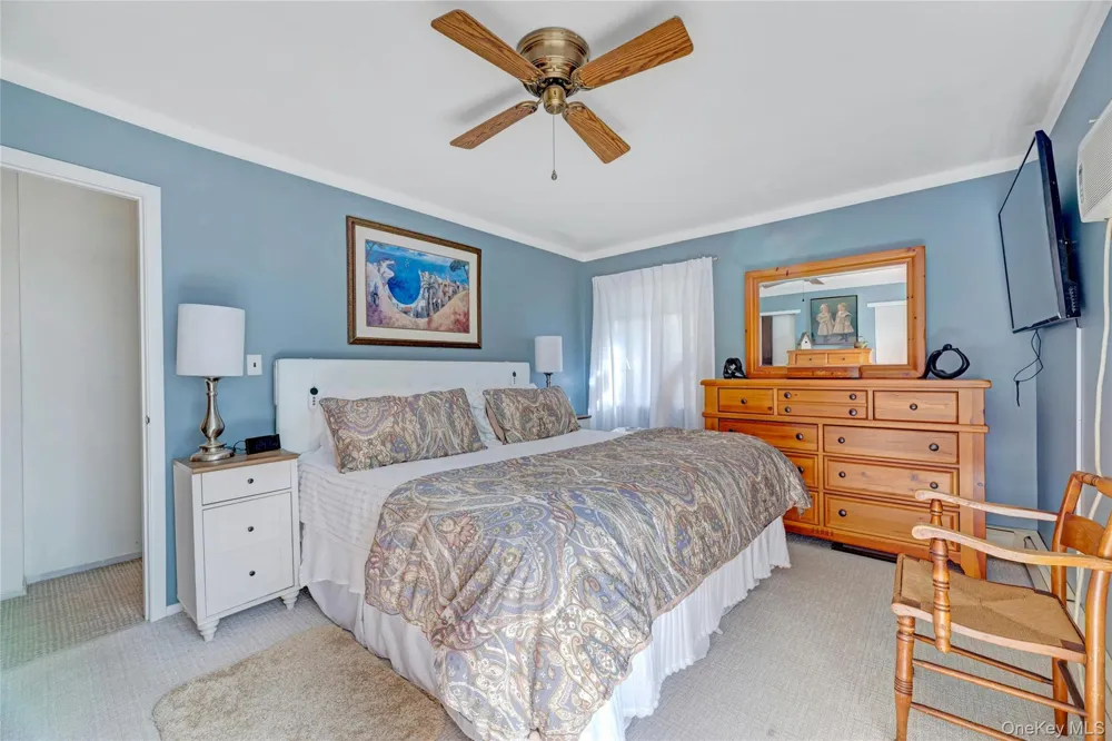 257 Parkway Drive Calverton, NY 11933