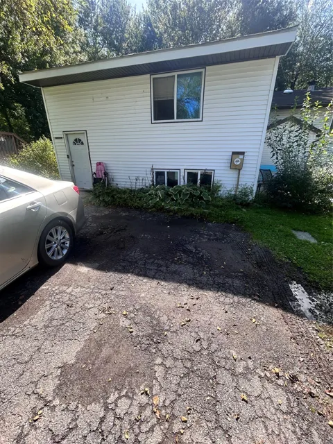 15 Medallion Road