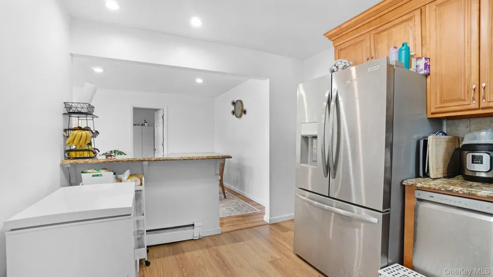 91 Mohawk Avenue Deer Park, NY 11729