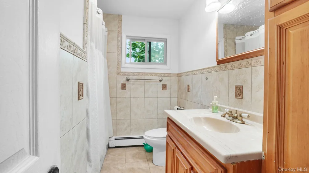 91 Mohawk Avenue Deer Park, NY 11729