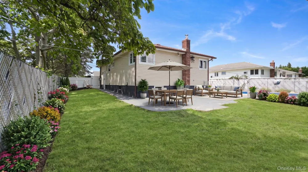 91 Mohawk Avenue Deer Park, NY 11729