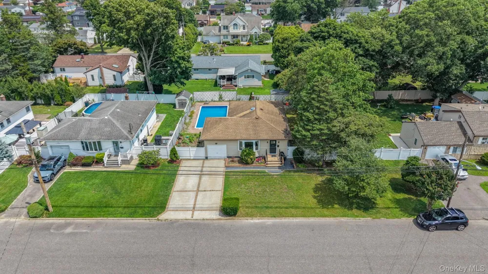 91 Mohawk Avenue Deer Park, NY 11729