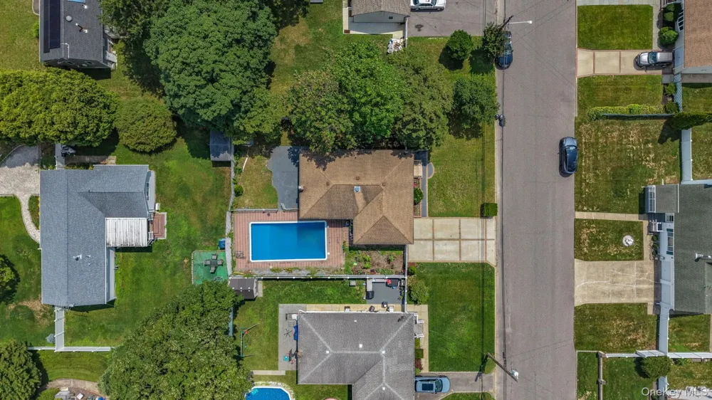 91 Mohawk Avenue Deer Park, NY 11729