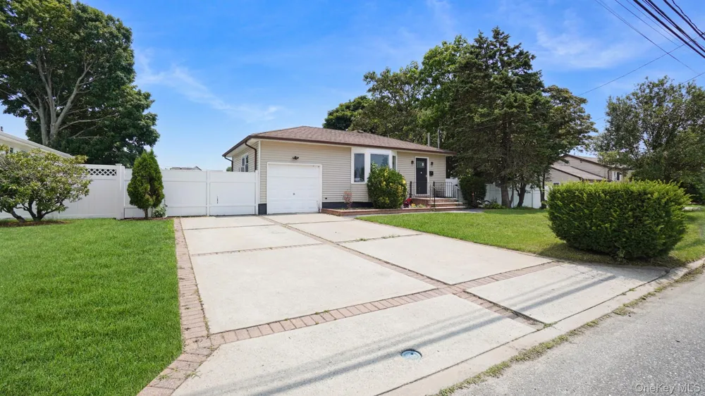 91 Mohawk Avenue Deer Park, NY 11729