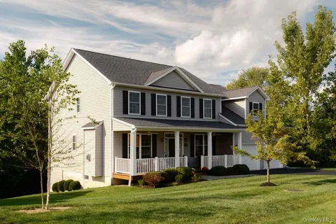 136 Stratford Drive