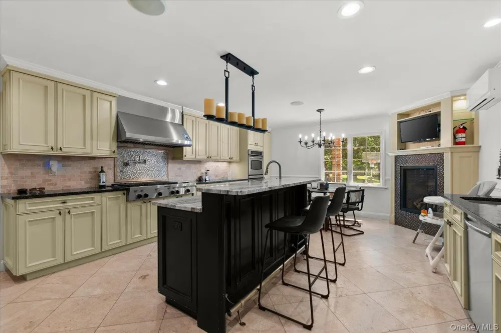 111 Barrett Road Lawrence, NY 11559