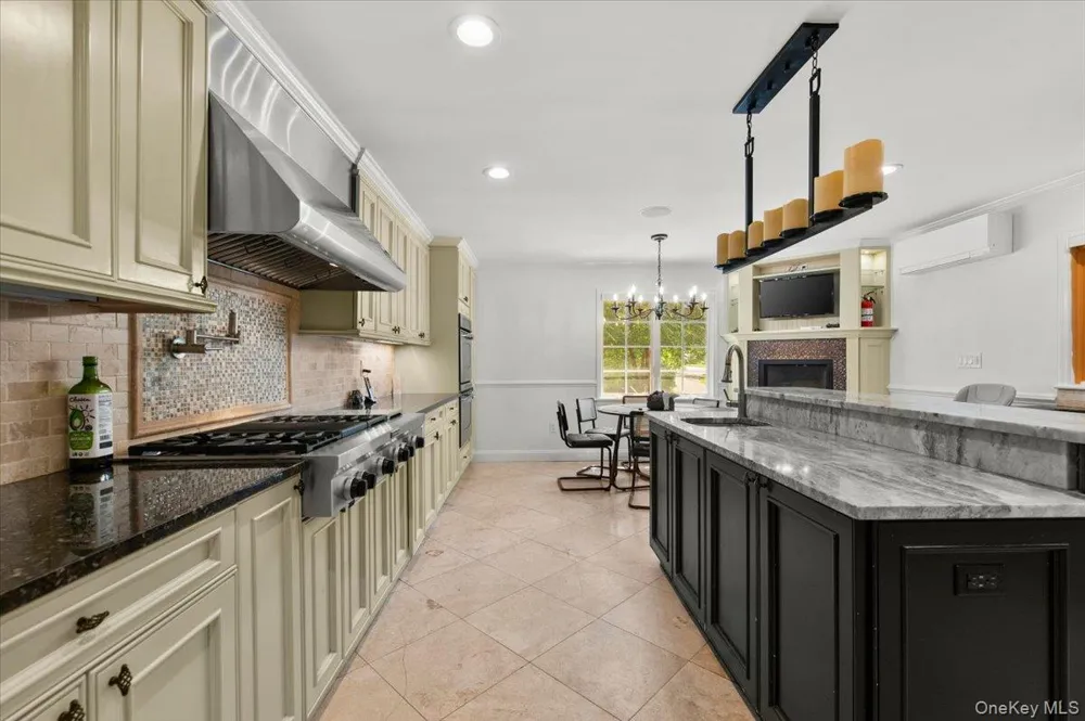 111 Barrett Road Lawrence, NY 11559