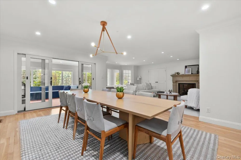 111 Barrett Road Lawrence, NY 11559
