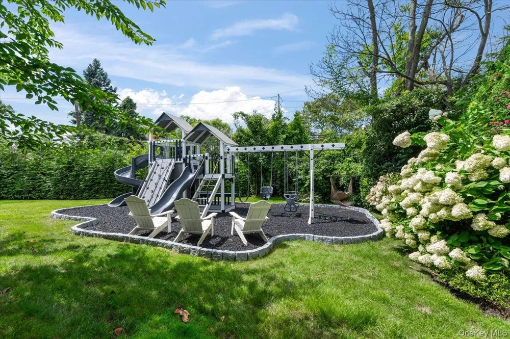 111 Barrett Road Lawrence, NY 11559
