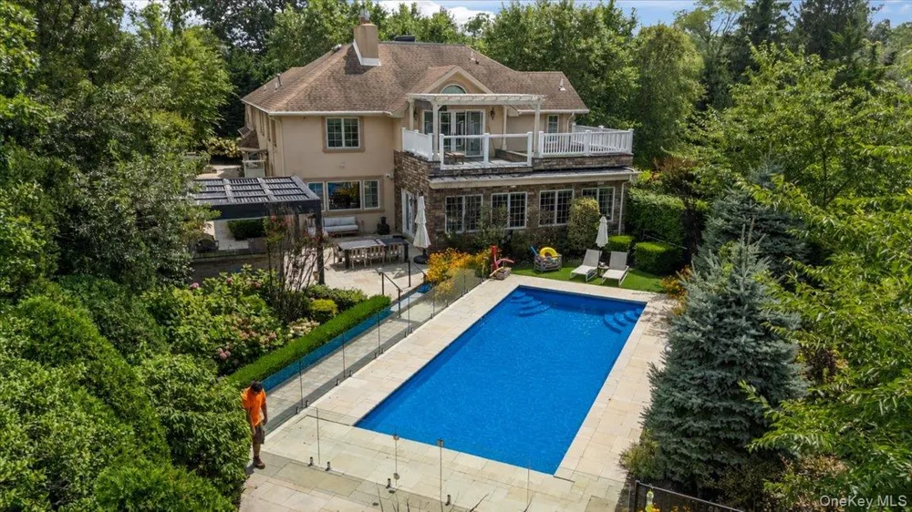 111 Barrett Road Lawrence, NY 11559