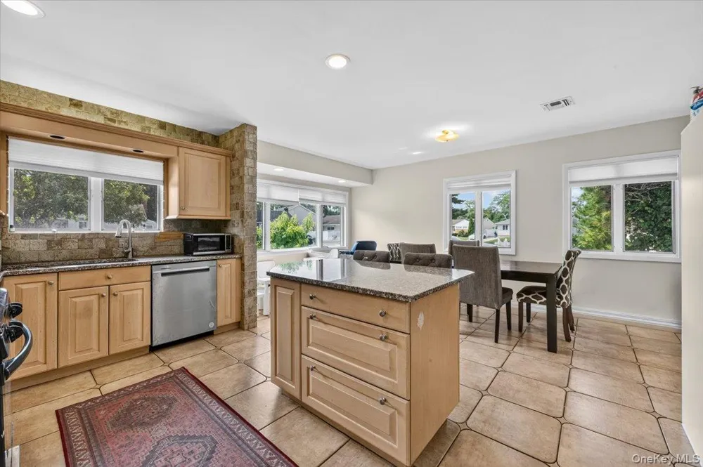 1375 Oak Lane East Meadow, NY 11554
