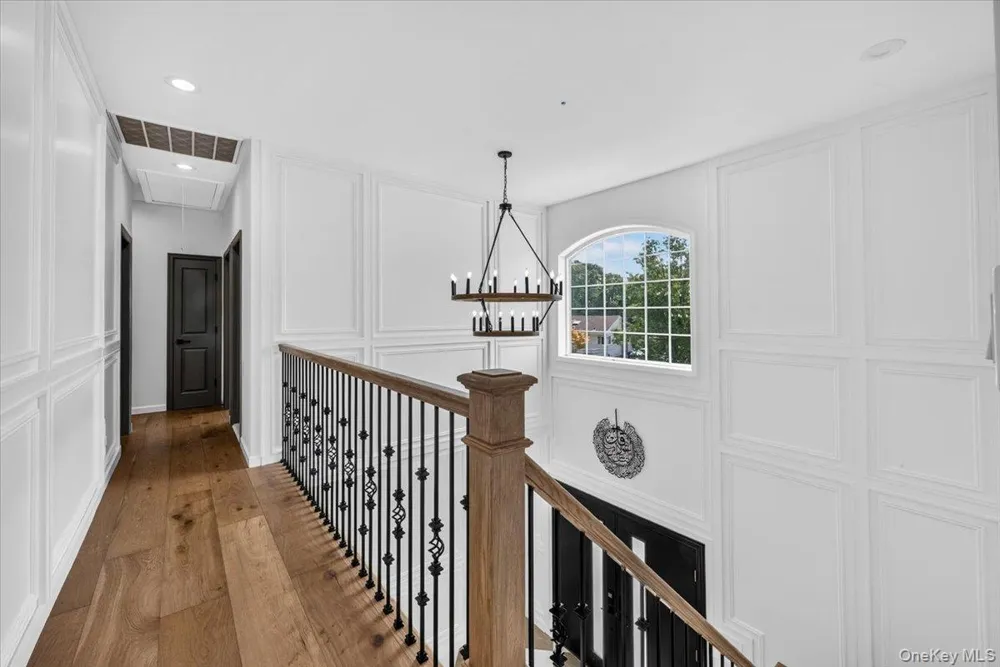 1375 Oak Lane East Meadow, NY 11554