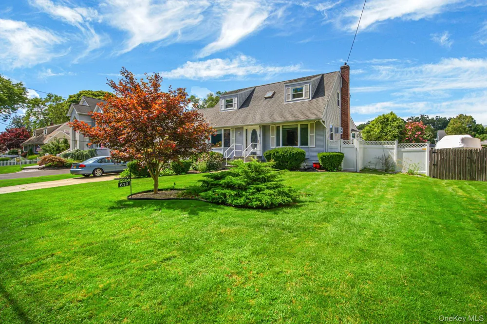 616 Pat Drive West Islip, NY 11795