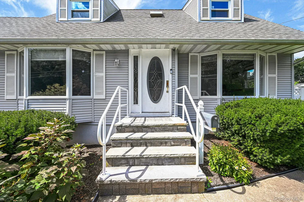 616 Pat Drive West Islip, NY 11795