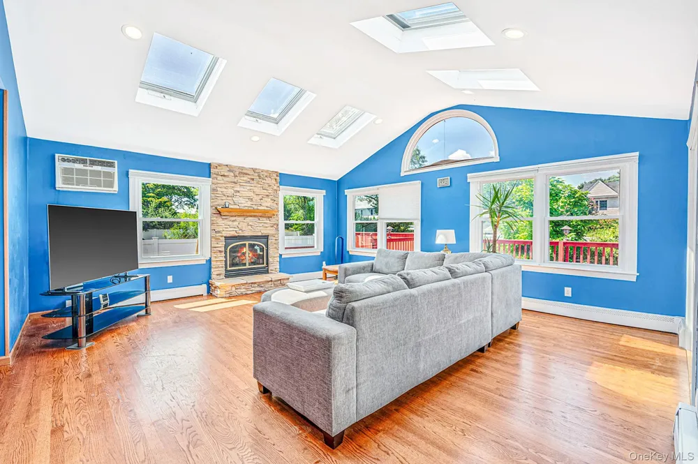 616 Pat Drive West Islip, NY 11795