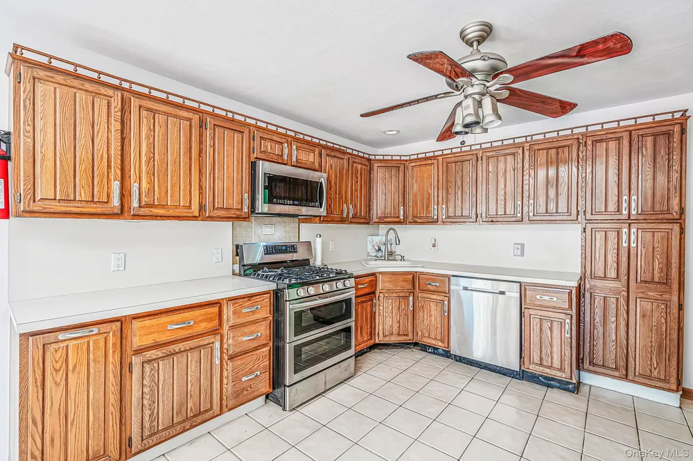 616 Pat Drive West Islip, NY 11795
