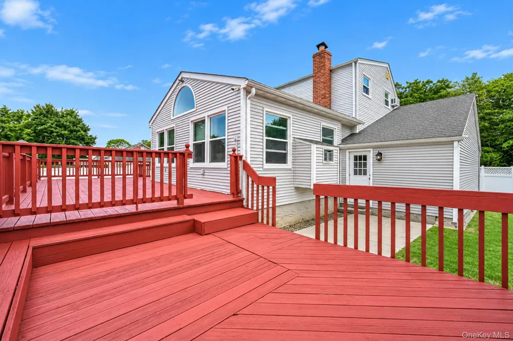 616 Pat Drive West Islip, NY 11795