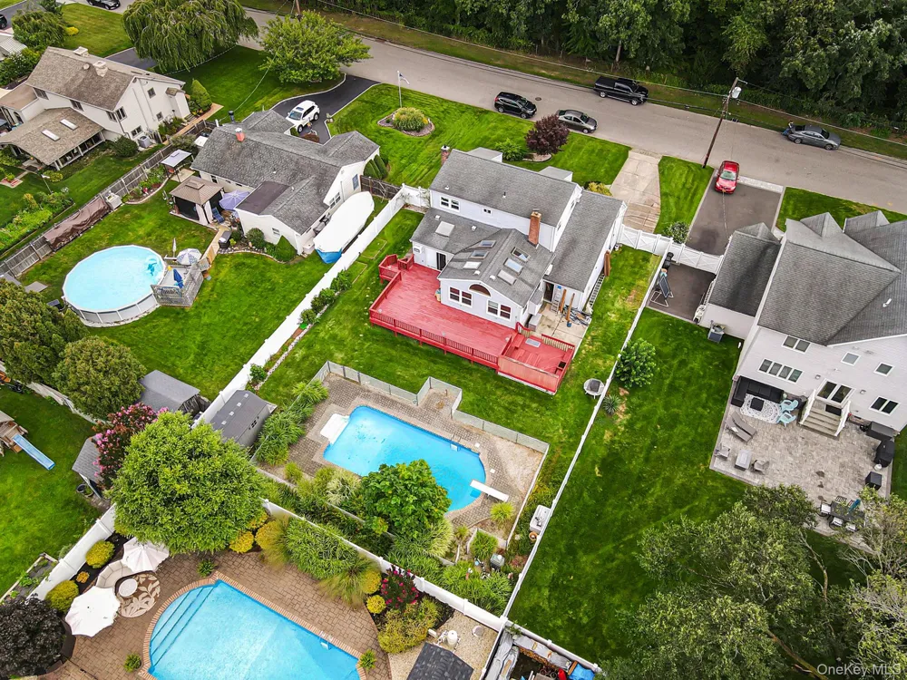 616 Pat Drive West Islip, NY 11795