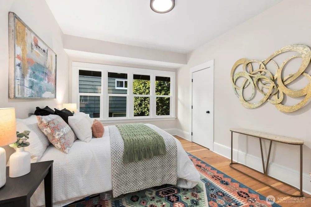 7706 32nd Avenue NW Seattle, WA 98117