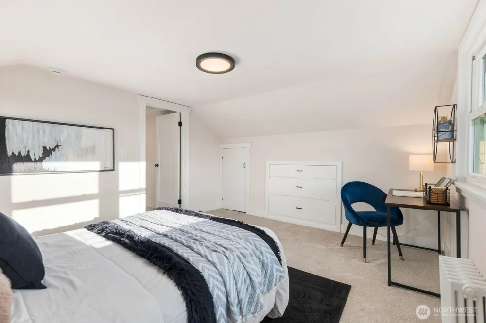7706 32nd Avenue NW Seattle, WA 98117