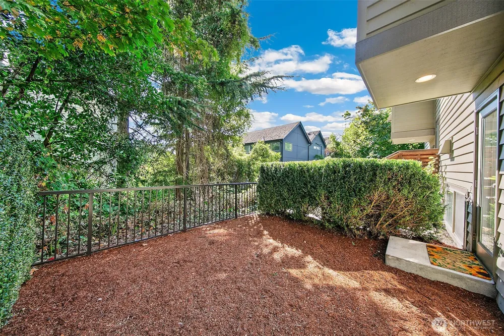 1512 Taylor Avenue #C Seattle, WA 98109