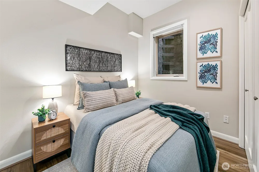 1512 Taylor Avenue #C Seattle, WA 98109