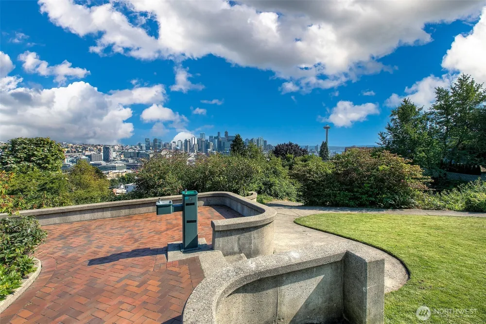1512 Taylor Avenue #C Seattle, WA 98109