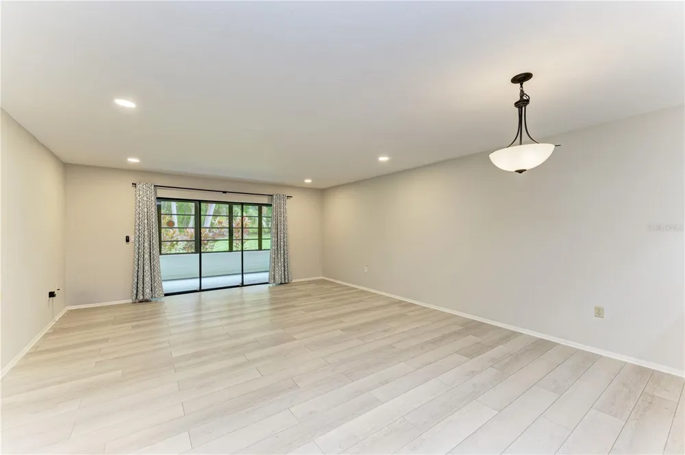 813 SPRING LAKES BOULEVARD Bradenton, FL 34210