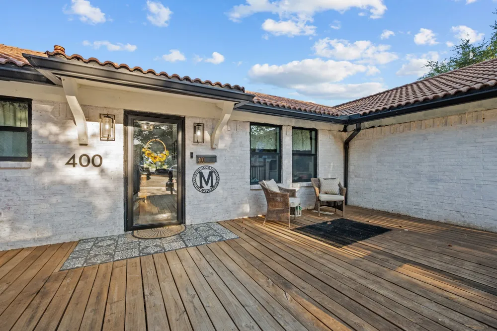 400 W Atchley Drive Granbury, TX 76048