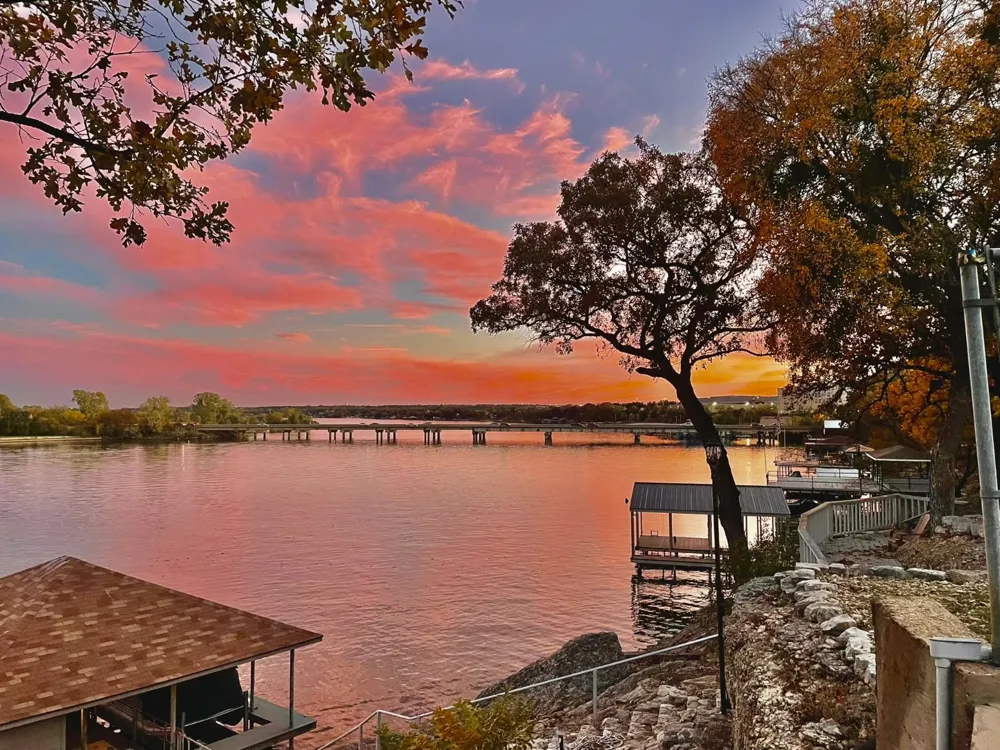 400 W Atchley Drive Granbury, TX 76048