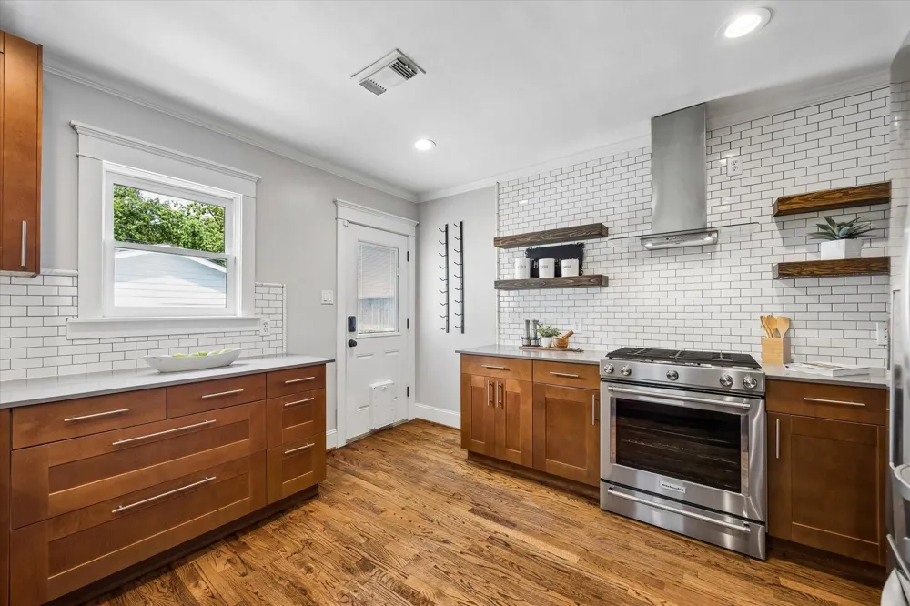 431 W 27th Street Houston, TX 77008