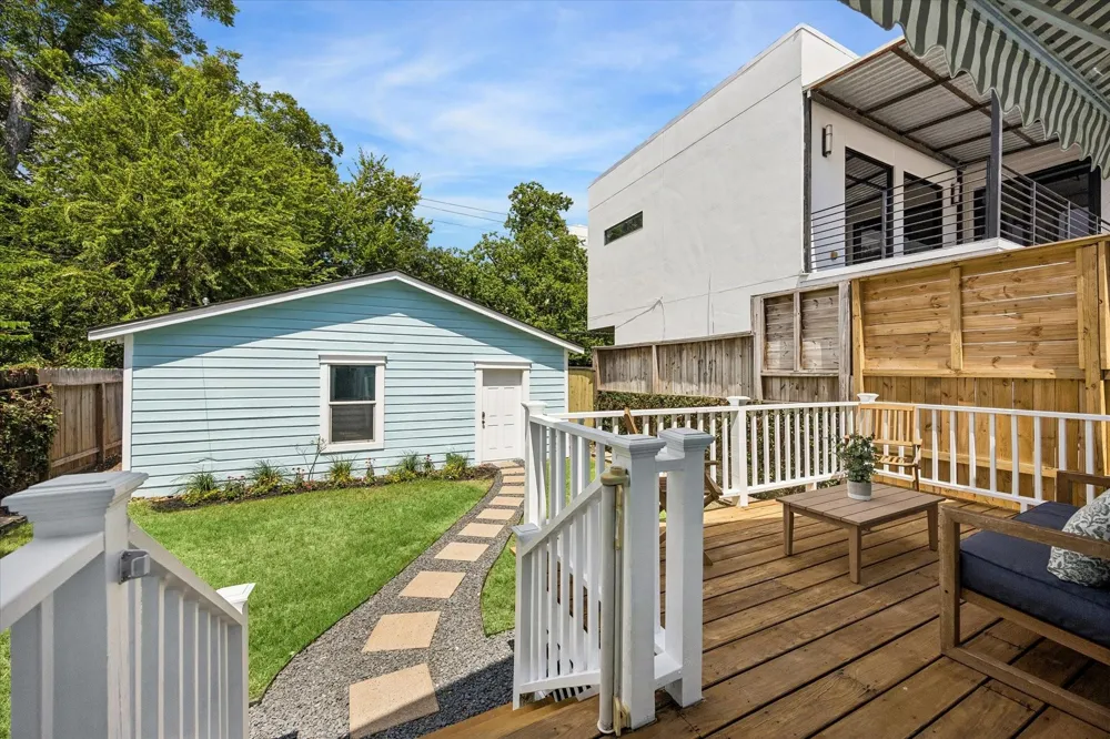 431 W 27th Street Houston, TX 77008