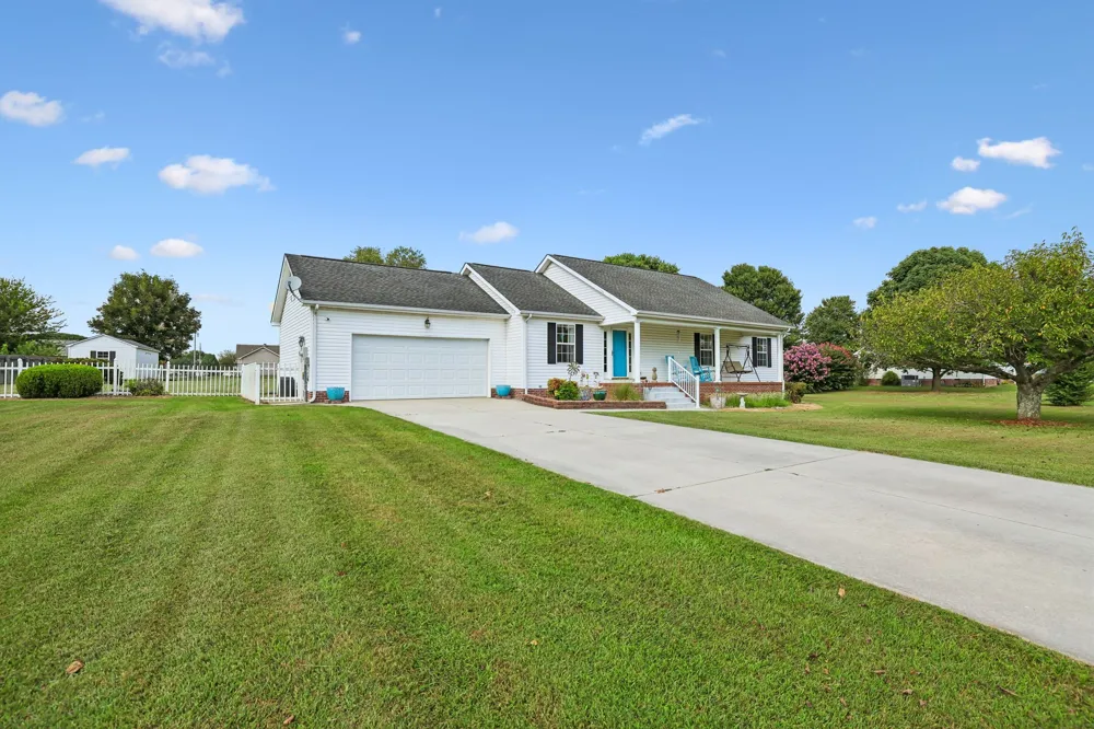 102 Boone Dr Manchester, TN 37355