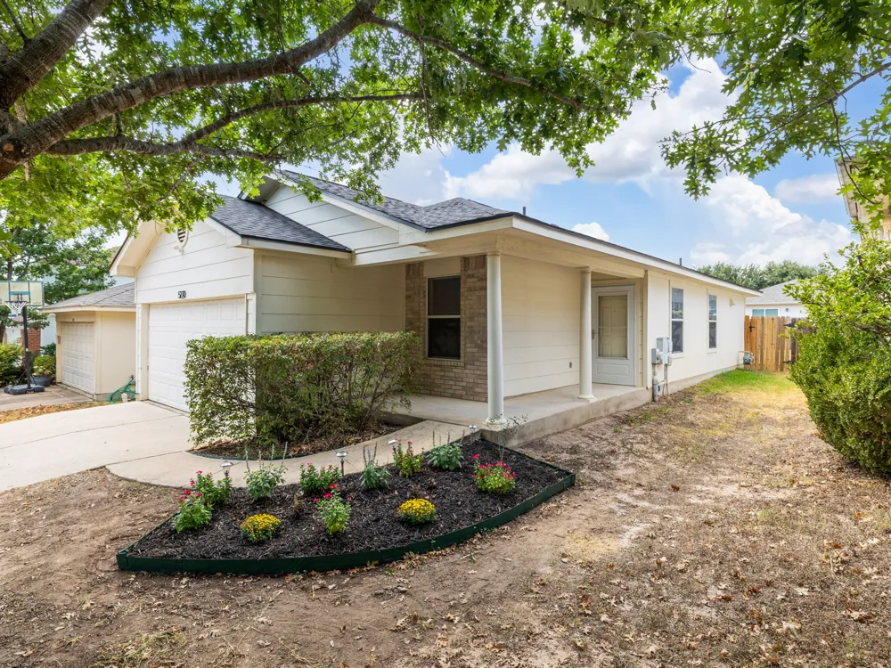 5220 Hutchinson Drive Austin, TX 78723