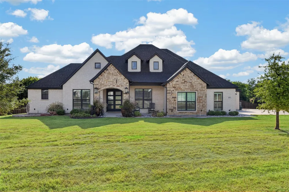 420 Cobb Lane Waxahachie, TX 75167