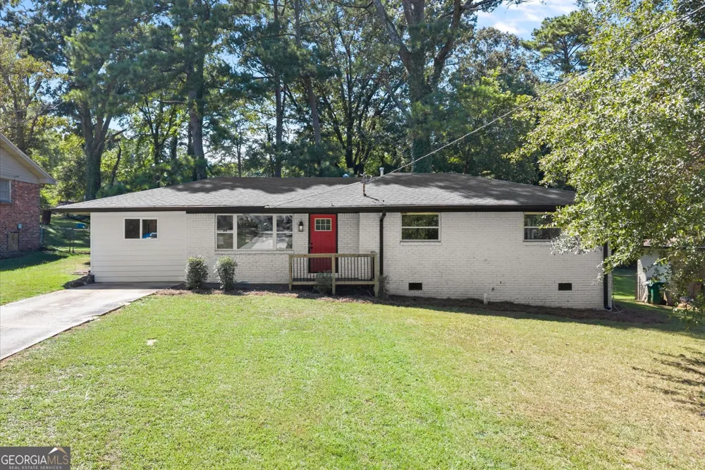 1933 Glen Echo DR Decatur, GA 30032