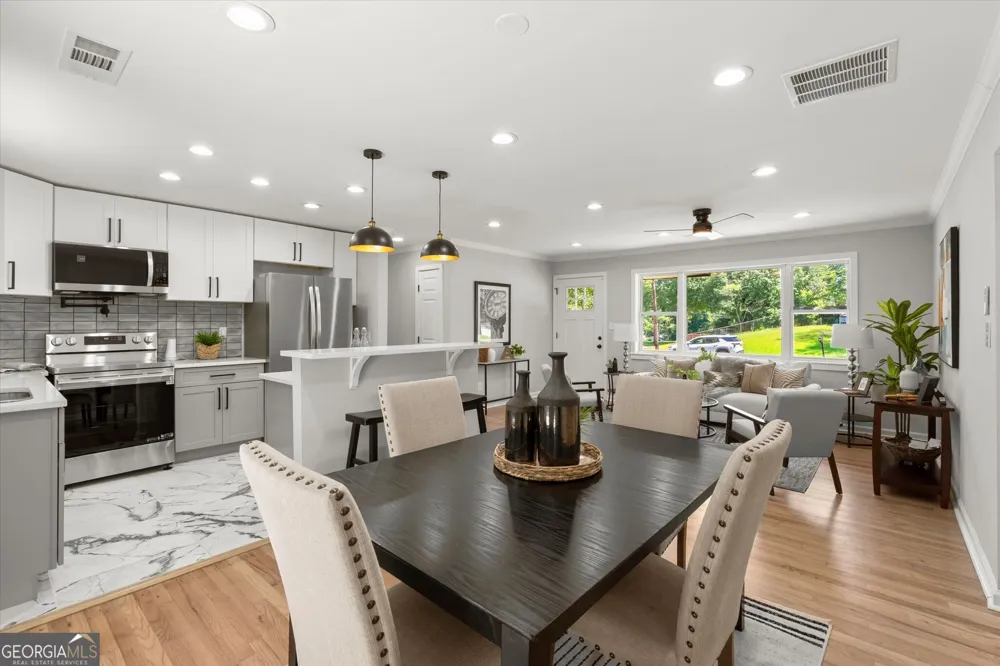 1933 Glen Echo DR Decatur, GA 30032