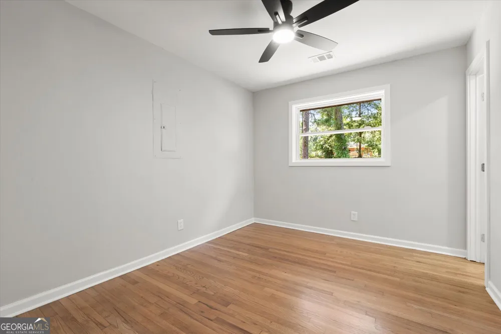 1933 Glen Echo DR Decatur, GA 30032