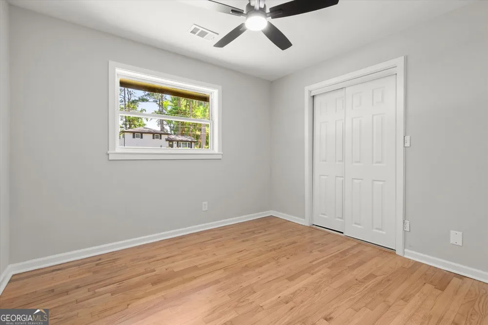 1933 Glen Echo DR Decatur, GA 30032