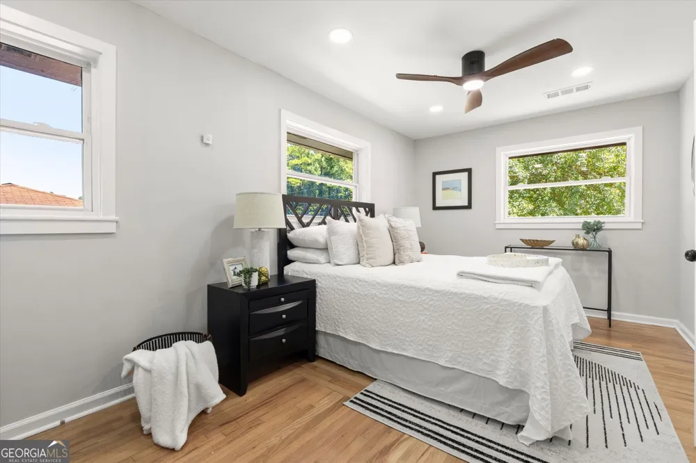 1933 Glen Echo DR Decatur, GA 30032
