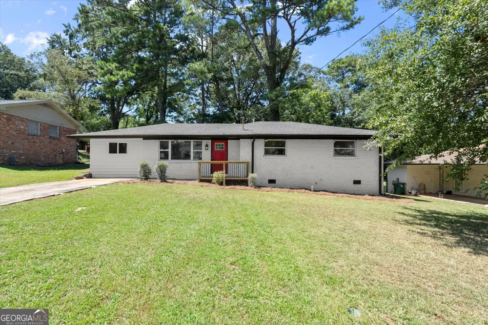 1933 Glen Echo DR Decatur, GA 30032
