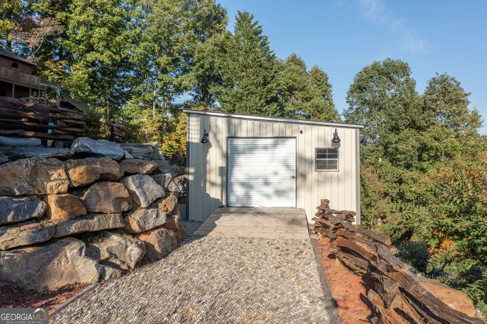 540 Mtn Top RD Blairsville, GA 30512