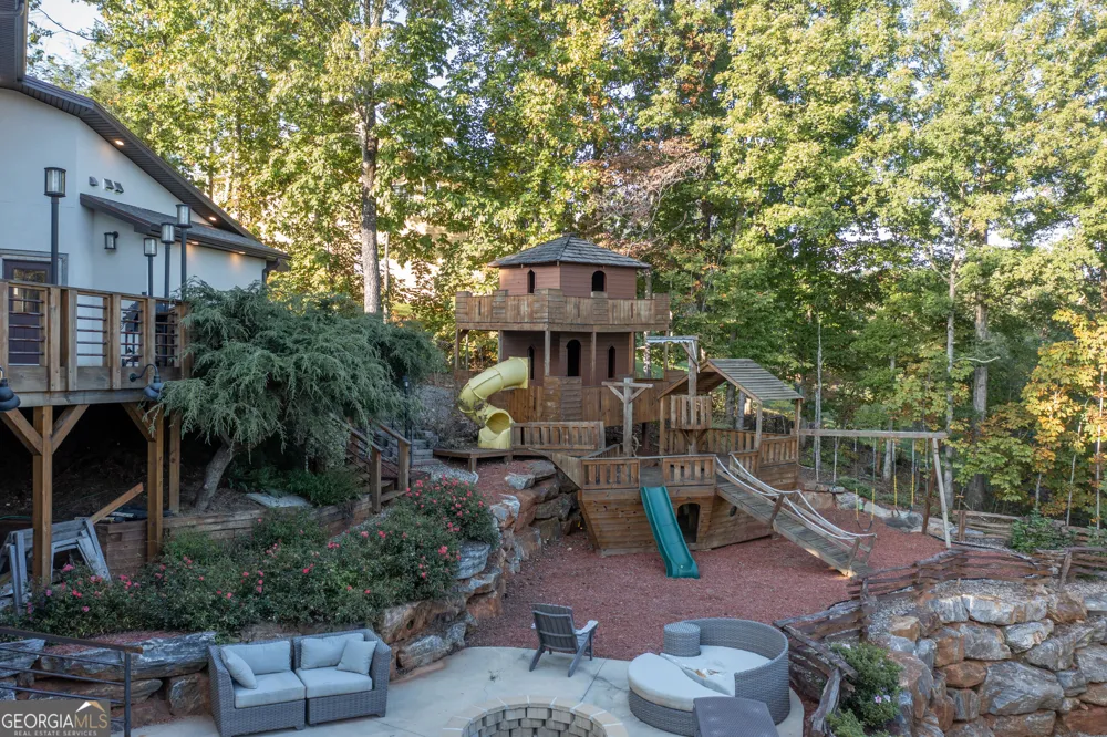 540 Mtn Top RD Blairsville, GA 30512