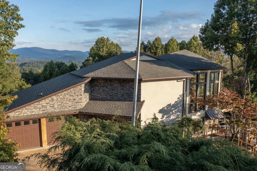 540 Mtn Top RD Blairsville, GA 30512
