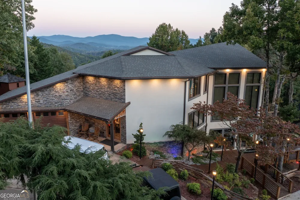 540 Mtn Top RD Blairsville, GA 30512