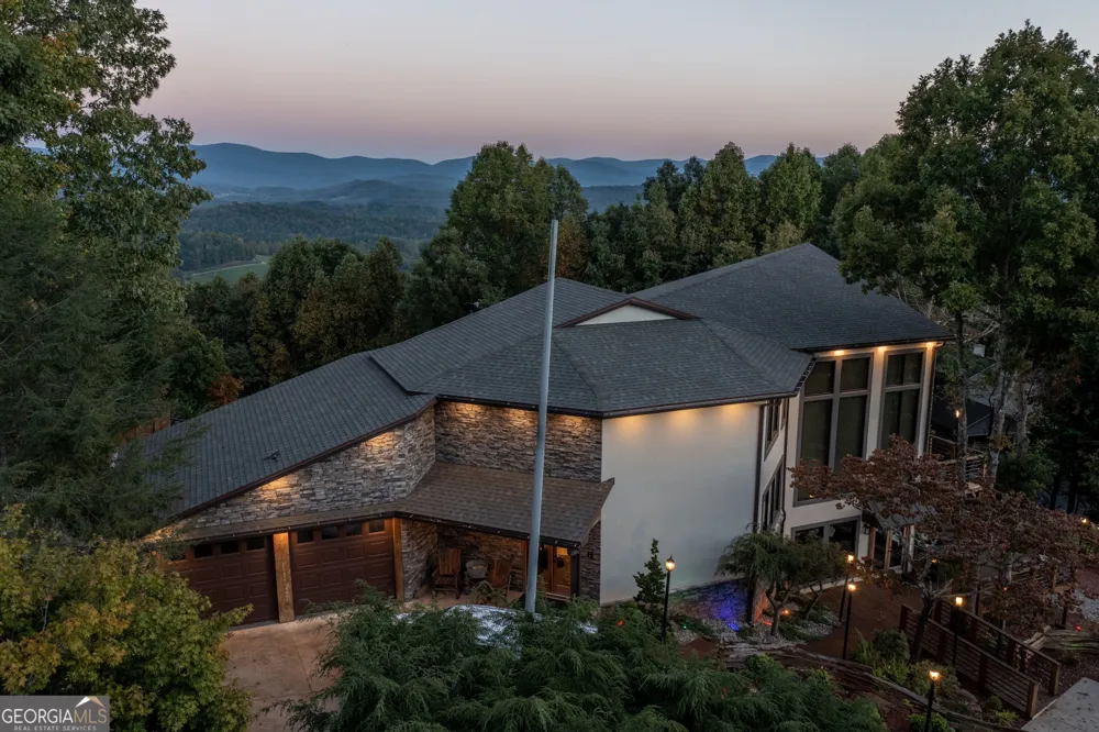 540 Mtn Top RD Blairsville, GA 30512