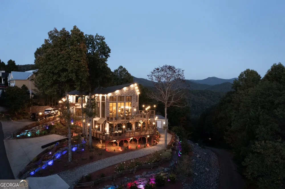 540 Mtn Top RD Blairsville, GA 30512