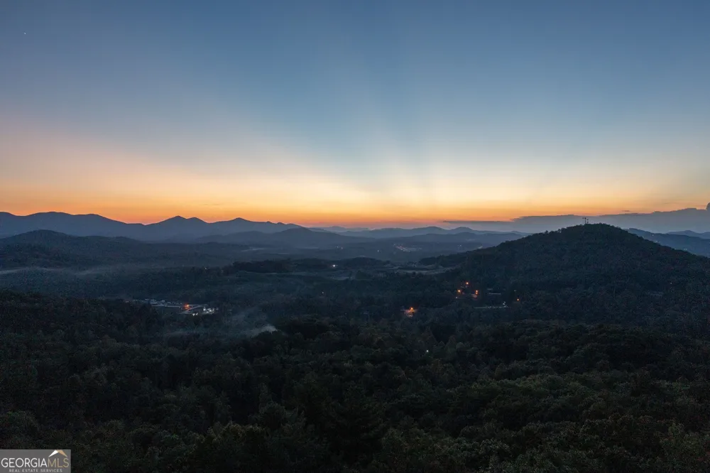 540 Mtn Top RD Blairsville, GA 30512