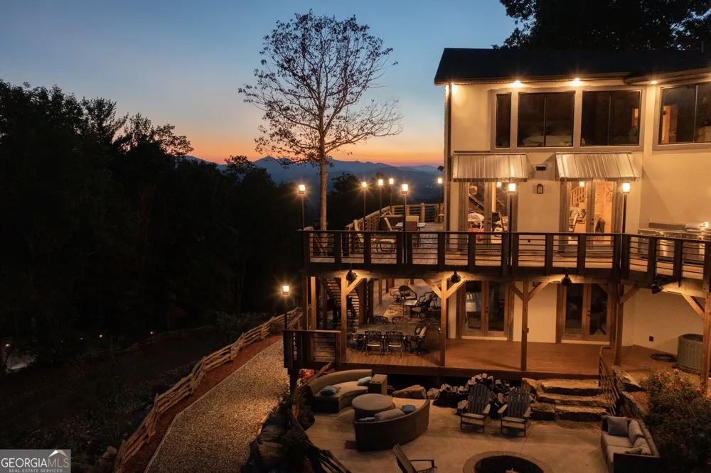 540 Mtn Top RD Blairsville, GA 30512