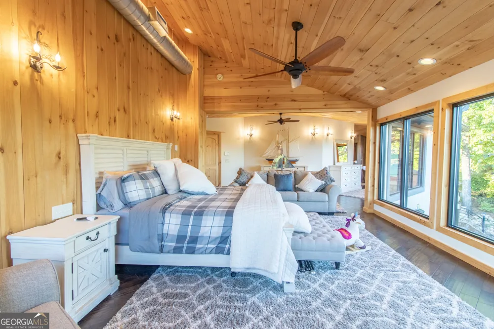 540 Mtn Top RD Blairsville, GA 30512